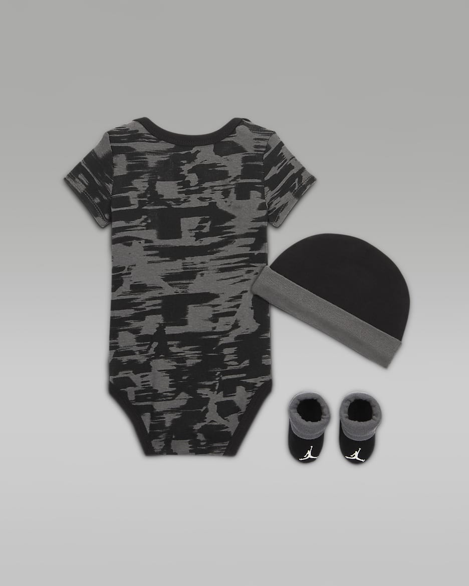 Ropa de bebe jordan recien nacido shop